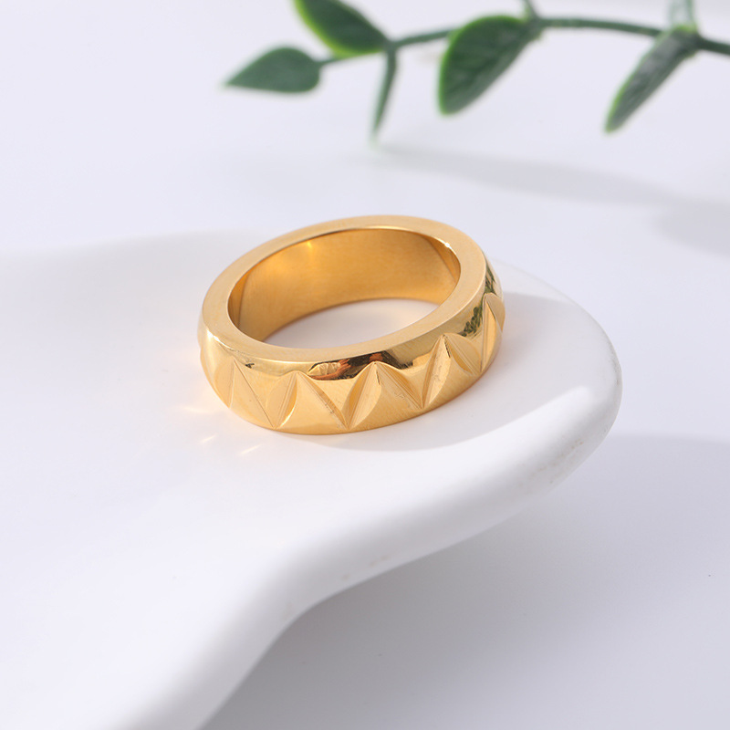 Geometric Design Temperament Triangle Curved Ring 18k Gold Plated Waterproof Stainless Steel for Women YF8224