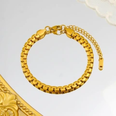 Noticeable Hip Hop Bracelet Womens Mans Couples 18K Gold Plated Waterproof Stainless Steel for Daily YF8005