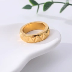 Geometric Design Temperament Triangle Curved Ring 18k Gold Plated Waterproof Stainless Steel for Women YF8224