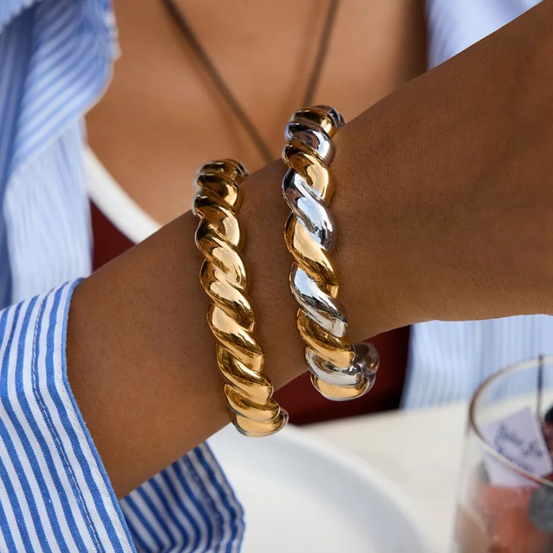 New Style Stainless Steel 18K Gold Plated Waterproof Jewelry Two Tone Twisted Daily Wear Women Open Bracelet YF6638