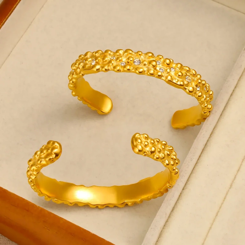 Exquisite Punk Bracelet 18k Stainless Steel Waterproof Crimped Textured Textured Open Bracelet for Couples YF8006