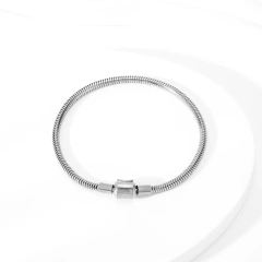 Personalized Fashion Glossy Soft Snake Bone Bracelet 18K Gold Plated Waterproof Stainless Steel Bracelet for Couple YF8085