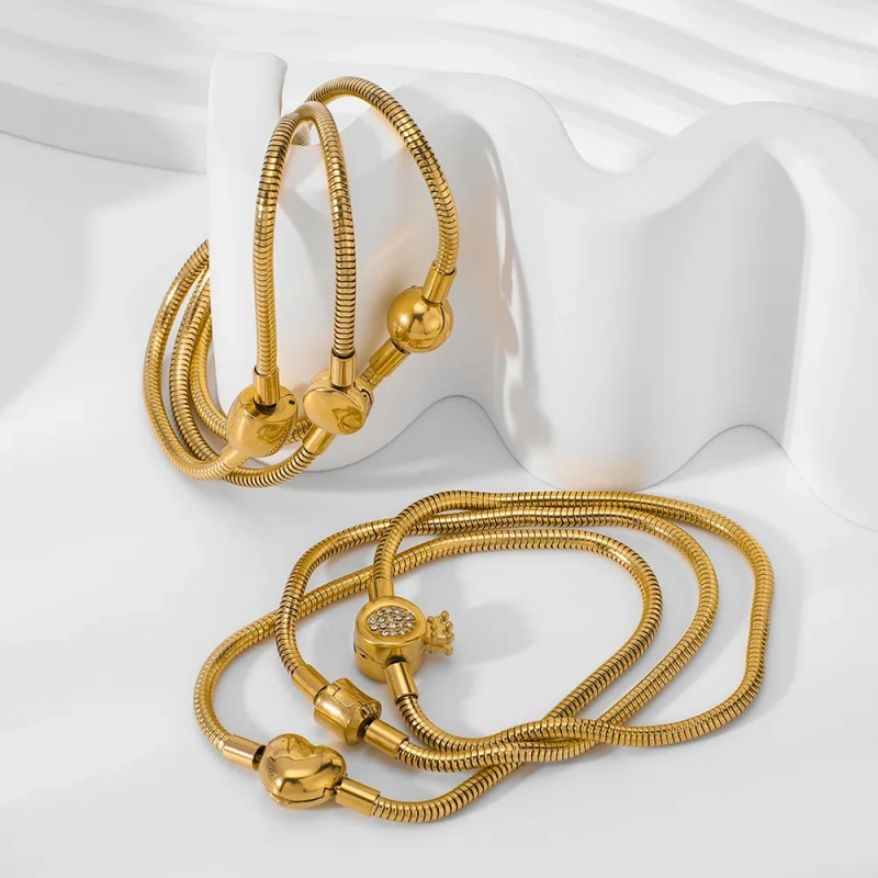 Personalized Fashion Glossy Soft Snake Bone Bracelet 18K Gold Plated Waterproof Stainless Steel Bracelet for Couple YF8085