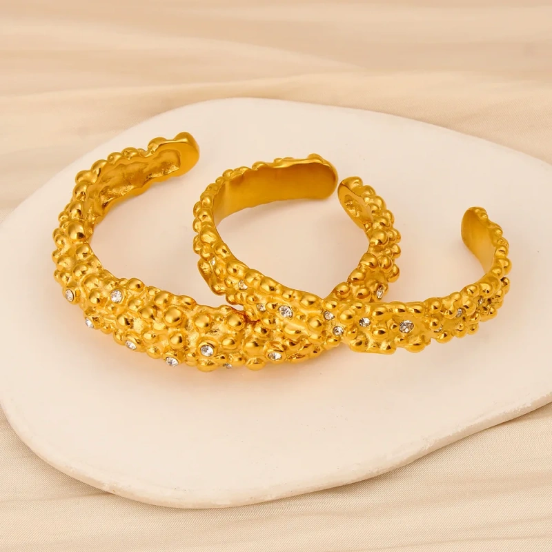 Exquisite Punk Bracelet 18k Stainless Steel Waterproof Crimped Textured Textured Open Bracelet for Couples YF8006
