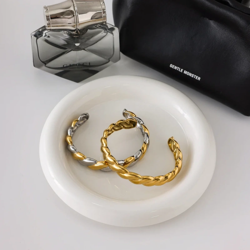 New Style Stainless Steel 18K Gold Plated Waterproof Jewelry Two Tone Twisted Daily Wear Women Open Bracelet YF6638