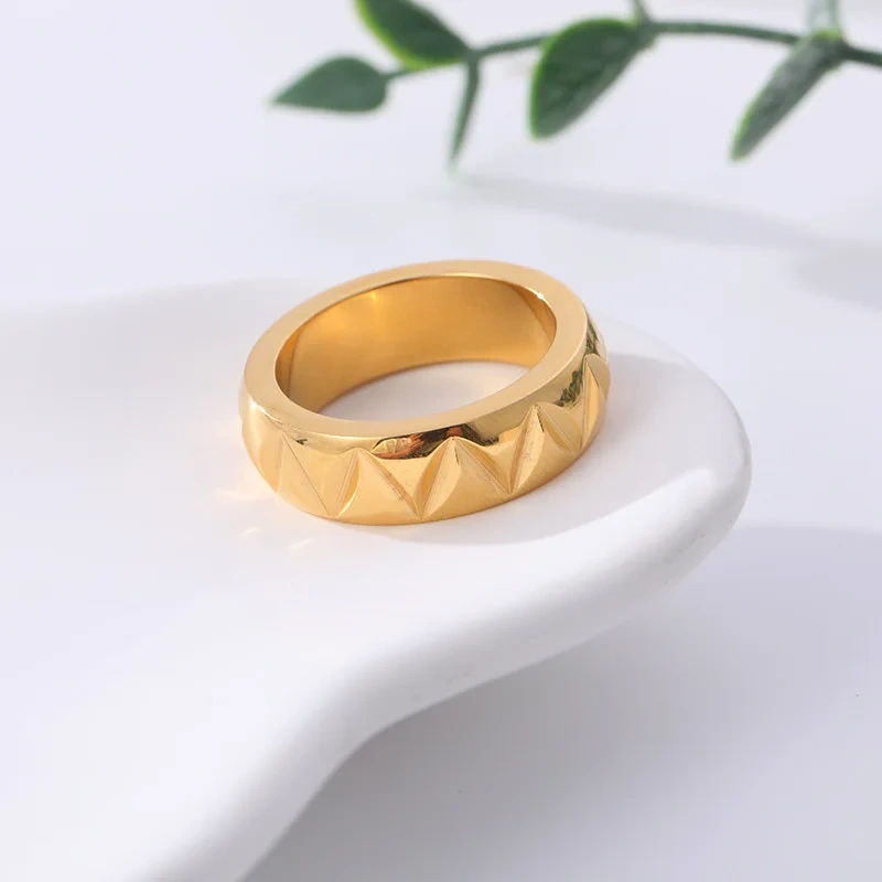 Geometric Design Temperament Triangle Curved Ring 18k Gold Plated Waterproof Stainless Steel for Women YF8224