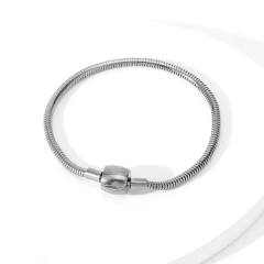 Personalized Fashion Glossy Soft Snake Bone Bracelet 18K Gold Plated Waterproof Stainless Steel Bracelet for Couple YF8085