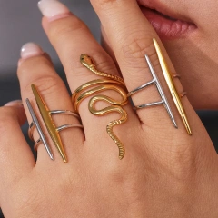 Distinctive Two Tone Snake Shape 18K Gold Plated Waterproof Stainless Steel Index Finger Ring for Party YF8009