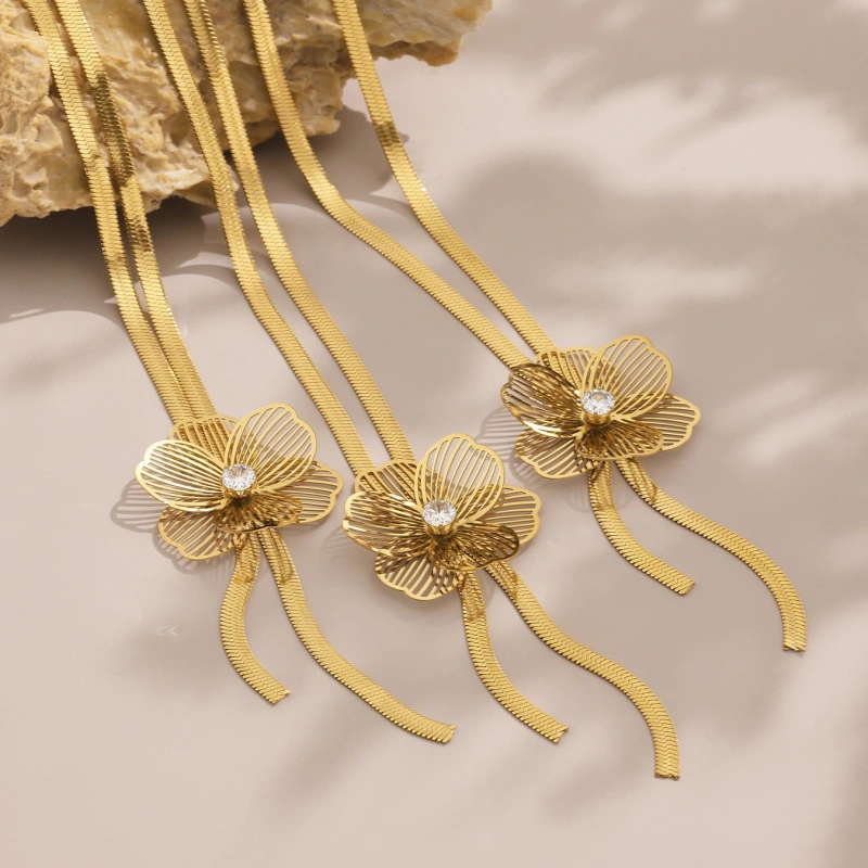 Exquisite Flower Jewelry Set with Necklace Bracelet  Ring Earrings 18k Gold Plated  Waterproof Stainless Steel for Gift YF8007