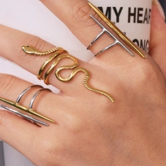Distinctive Two Tone Snake Shape 18K Gold Plated Waterproof Stainless Steel Index Finger Ring for Party YF8009