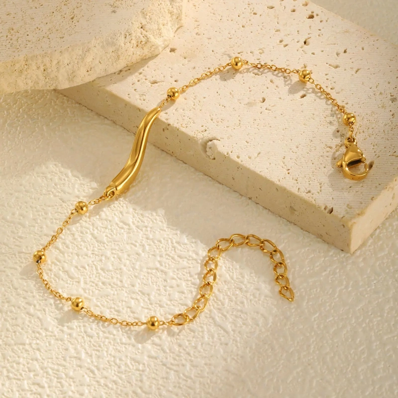 Retro Simple Versatile Stainless Steel Pepper Bracelet Gold 18K Gold Plated Waterproof Stainless Steel YF8150