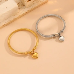 Temperament Horseshoe Hook Buckle Heart Bracelet 18K Gold Plated Waterproof Stainless Steel Earrings for Gift YF8112