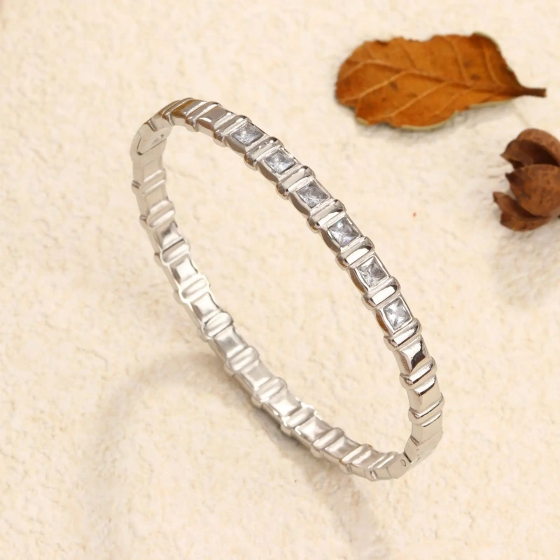Temperament Diamond Plaid Glossy Bracelet 18K Gold Plated Waterproof Stainless Steel Bracelet for Couples YF8082