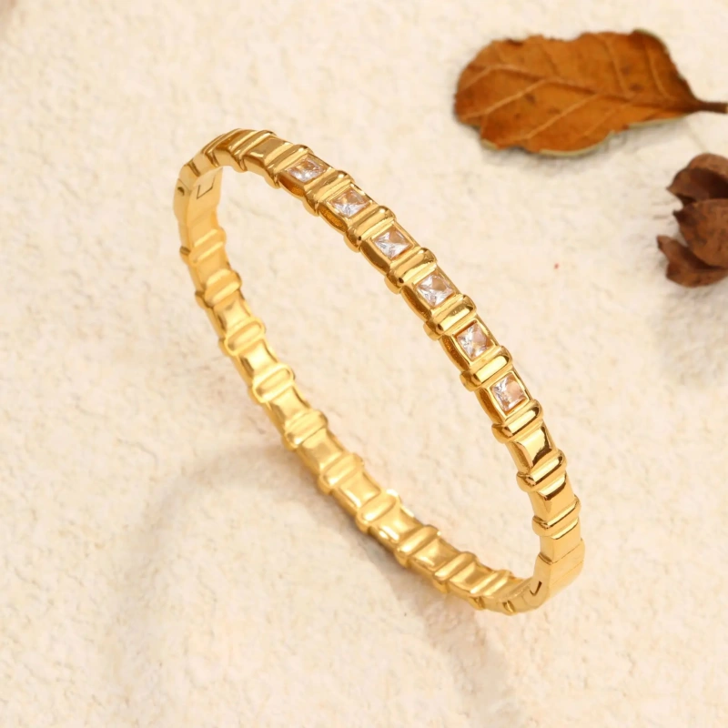 Temperament Diamond Plaid Glossy Bracelet 18K Gold Plated Waterproof Stainless Steel Bracelet for Couples YF8082