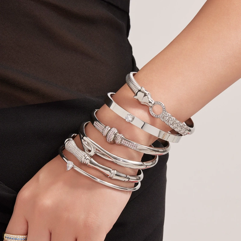 Best Selling Durable Bracelet 18K Gold Plated Waterproof Stainless Steel Bracelet Jewelry Womens with Safety Buckle YF8020
