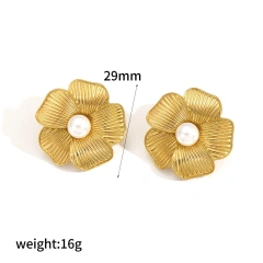 Ins Exquisite Flower Pearl Stud Earrings Womens 18K Gold Plated Waterproof Stainless Steel Earrings for Daily YF2028