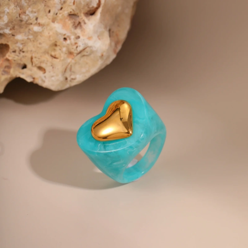 Wholesale Fashion Colorful Heart Resin Ring 18k Gold Plated Waterproof Stainless Steel for Party YF8062