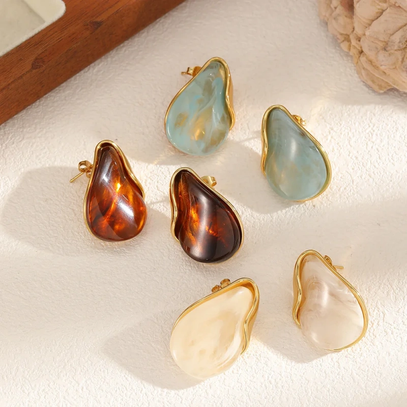 Maillard Resin Stud Earrings Amber Womens 18K Gold Plated Waterproof Stainless Steel Stud Earrings for Party YF8027