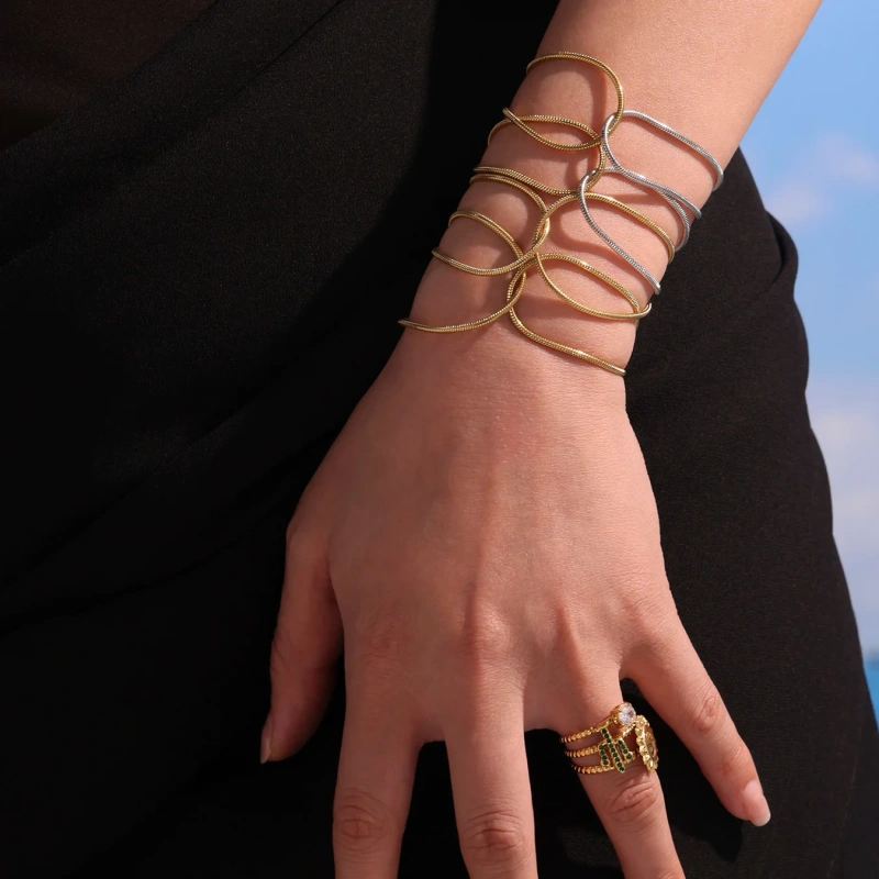 Simple Design Rope Knot Snake Two Tones Bracelet 18K Gold Plated Waterproof Stainless Steel Bracelet for Women YF8076