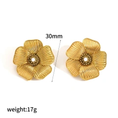 Ins Exquisite Flower Pearl Stud Earrings Womens 18K Gold Plated Waterproof Stainless Steel Earrings for Daily YF2028