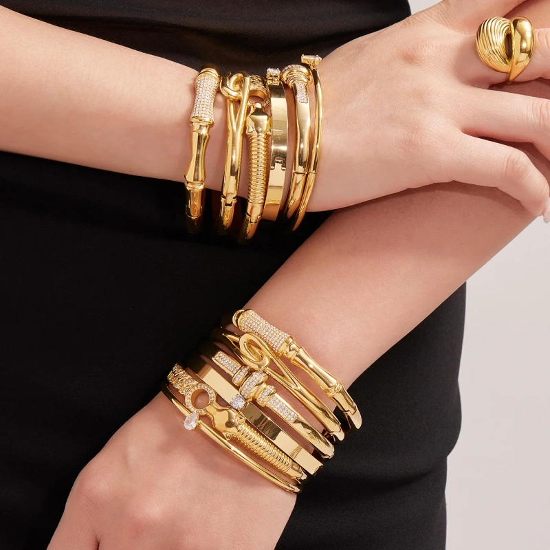 Best Selling Durable Bracelet 18K Gold Plated Waterproof Stainless Steel Bracelet Jewelry Womens with Safety Buckle YF8020
