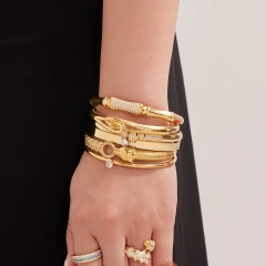 Best Selling Durable Bracelet 18K Gold Plated Waterproof Stainless Steel Bracelet Jewelry Womens with Safety Buckle YF8020