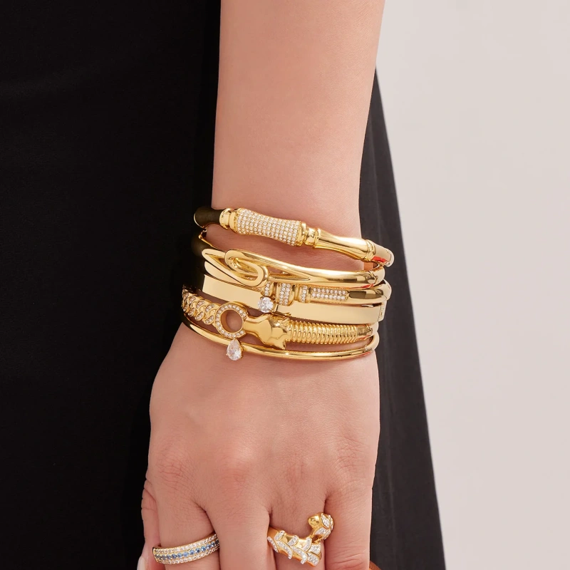 Best Selling Durable Bracelet 18K Gold Plated Waterproof Stainless Steel Bracelet Jewelry Womens with Safety Buckle YF8020