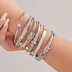 Best Selling Durable Bracelet 18K Gold Plated Waterproof Stainless Steel Bracelet Jewelry Womens with Safety Buckle YF8020