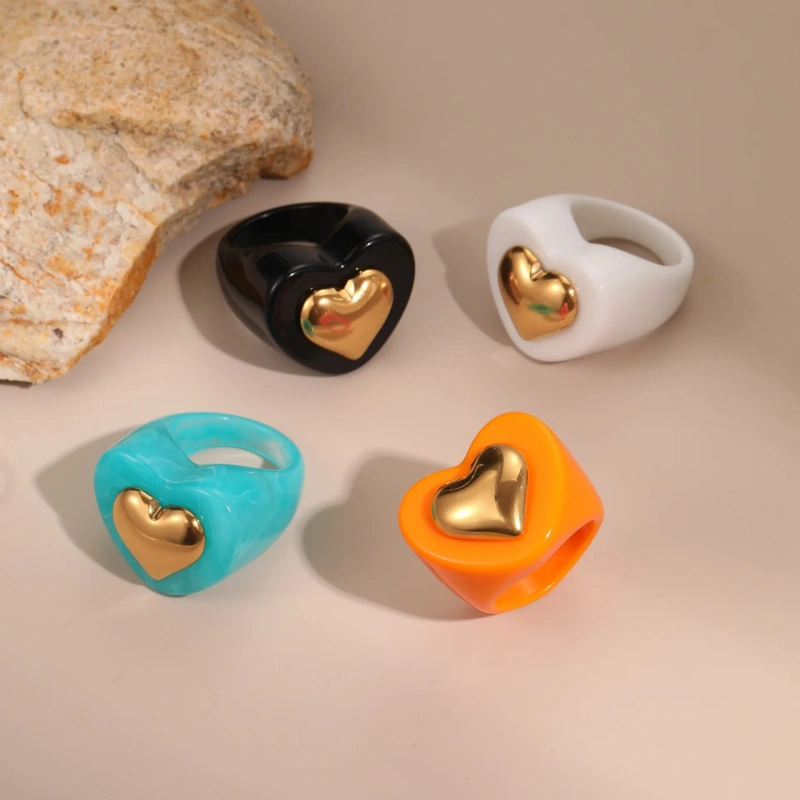 Wholesale Fashion Colorful Heart Resin Ring 18k Gold Plated Waterproof Stainless Steel for Party YF8062