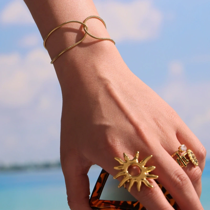 Simple Design Rope Knot Snake Two Tones Bracelet 18K Gold Plated Waterproof Stainless Steel Bracelet for Women YF8076