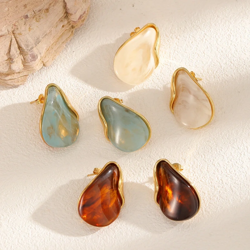 Maillard Resin Stud Earrings Amber Womens 18K Gold Plated Waterproof Stainless Steel Stud Earrings for Party YF8027