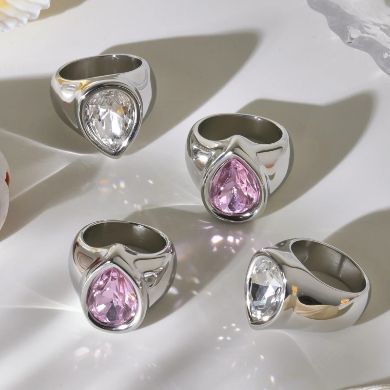 Premium Teardrop Cubic Zircon Ring 18k Gold Plated Waterproof Stainless Steel Women's Ring for Party YF8037