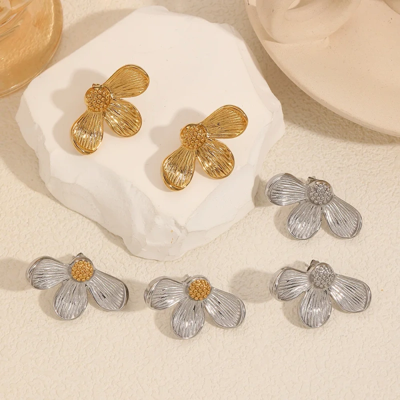 Vintage Temperament Flower Stud Earrings Womens 18k Gold Plated Waterproof Stainless Steel Earrings for Party YF8026