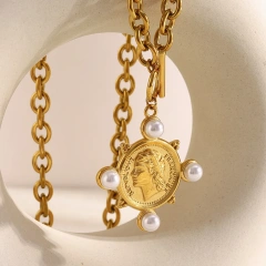 18K Gold Plated Waterproof Stainless Steel Coin Pendant Necklace Pearl Embellishment Engraved Queen Portrait Jewelry YF8001