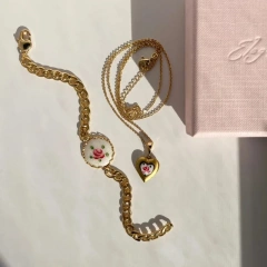 Temperament Vintage Oil Painting Style Floral Pendant Versatile Bracelet 18K Gold Plated Waterproof Stainless Steel YF8192