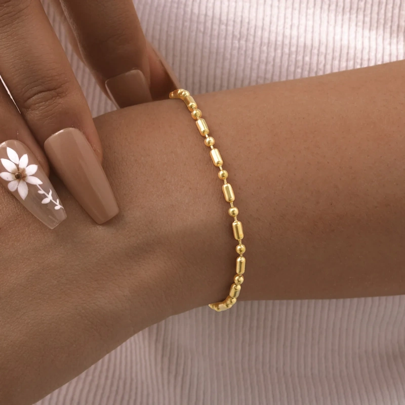 Simple and Stylish Stainless Steel Melee Bracelet 18K Gold Plated Waterproof Stainless Steel YF8155