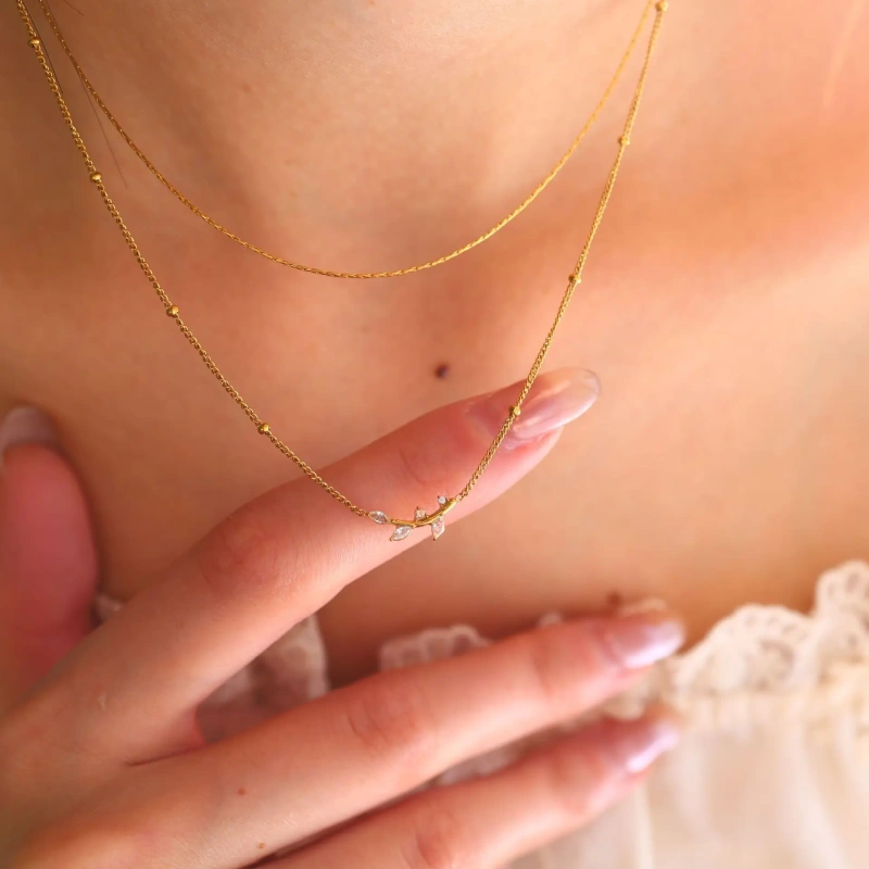 New Design Olive Leaf Pendant Double Diamond Light Luxury Clavicle Chain 18K Gold Plated Waterproof Stainless Steel YF8185