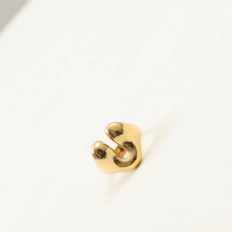 Gentle Abstract Peach Heart Ring Wide 18K Gold Plated Waterproof Stainless Steel YF8220