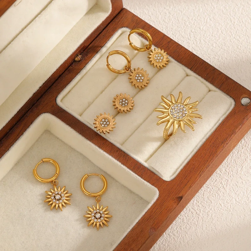 Elegant Zircon Stud Earrings Ring Womems Jewelry Set 18k Gold Plated Stainless Steel  Star Sun Earrings for Party YF8017
