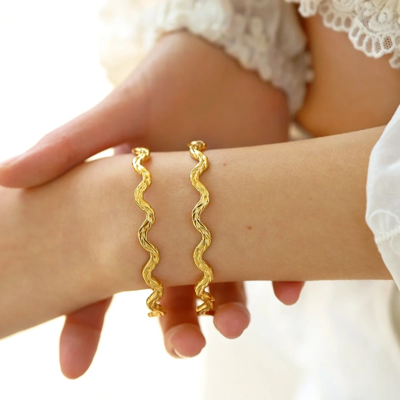 Niche Wave Fine Plain Ring Opening Bracelet Metal Texture Bracelet 18K Gold Plated Waterproof Stainless Steel YF8191