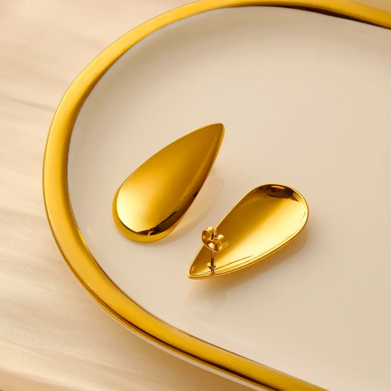 Niche Design Three Dimensional Water Drop Exaggerated Earrings Ins18K Gold Plated Waterproof Stainless Steel YF8208