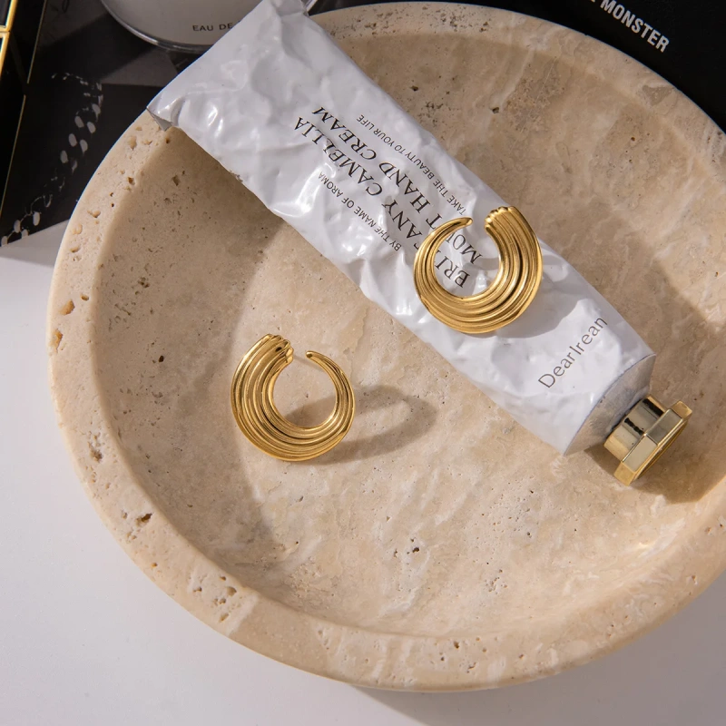 Fashion Hypoallergenic Stainless Steel 18K Gold Plated C Thread Twist Women Waterproof Earrings Non Tarnish YF6627