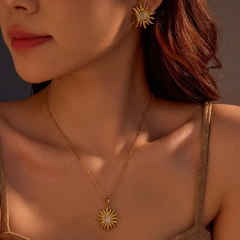 Stainless Steel Waterproof Jewelry Set 18k Gold Plated Sunflower Zircon Pendant Necklace Hypoallergenic Earrings YF6105