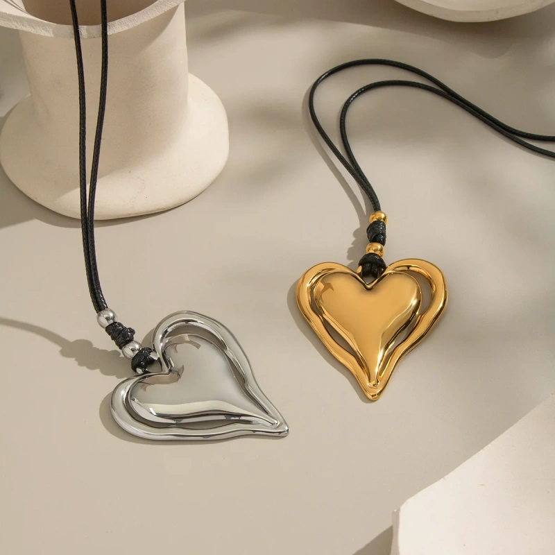 Minimalist Fashion Classic Heart Heart Pendant Black Rope Necklace 18K Gold Plated Waterproof Stainless Steel YF8195