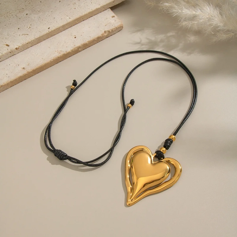 Minimalist Fashion Classic Heart Heart Pendant Black Rope Necklace 18K Gold Plated Waterproof Stainless Steel YF8195