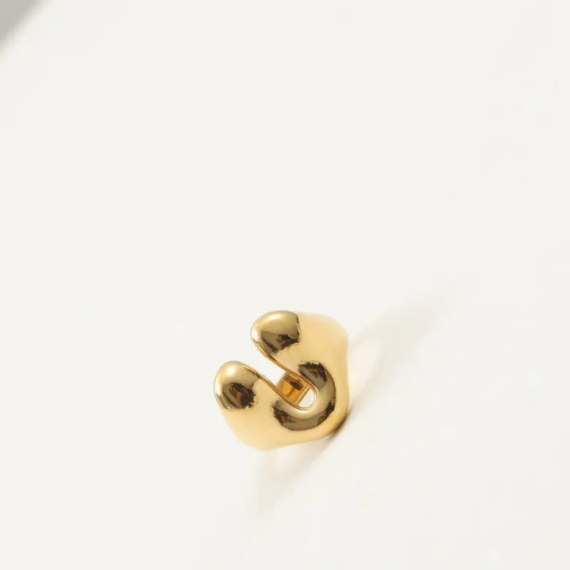 Gentle Abstract Peach Heart Ring Wide 18K Gold Plated Waterproof Stainless Steel YF8220