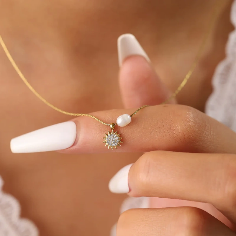 INS Style Natural Freshwater Pearl Necklace with Sunflower for Women 18K Gold Plated Waterproof Stainless Steel YF8327