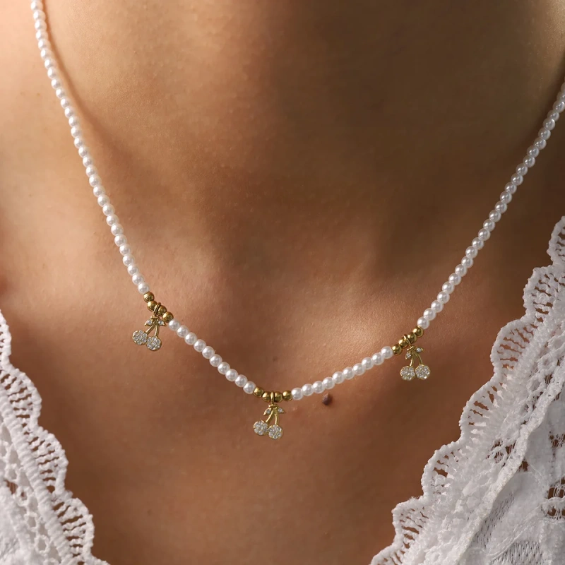 New Pearl Necklace with Petal Heart Pendant for Women 18K Gold Plated Waterproof Stainless Steel YF8326
