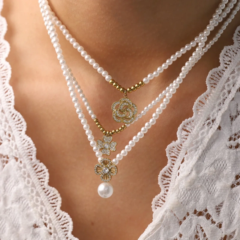New Pearl Necklace with Petal Heart Pendant for Women 18K Gold Plated Waterproof Stainless Steel YF8326