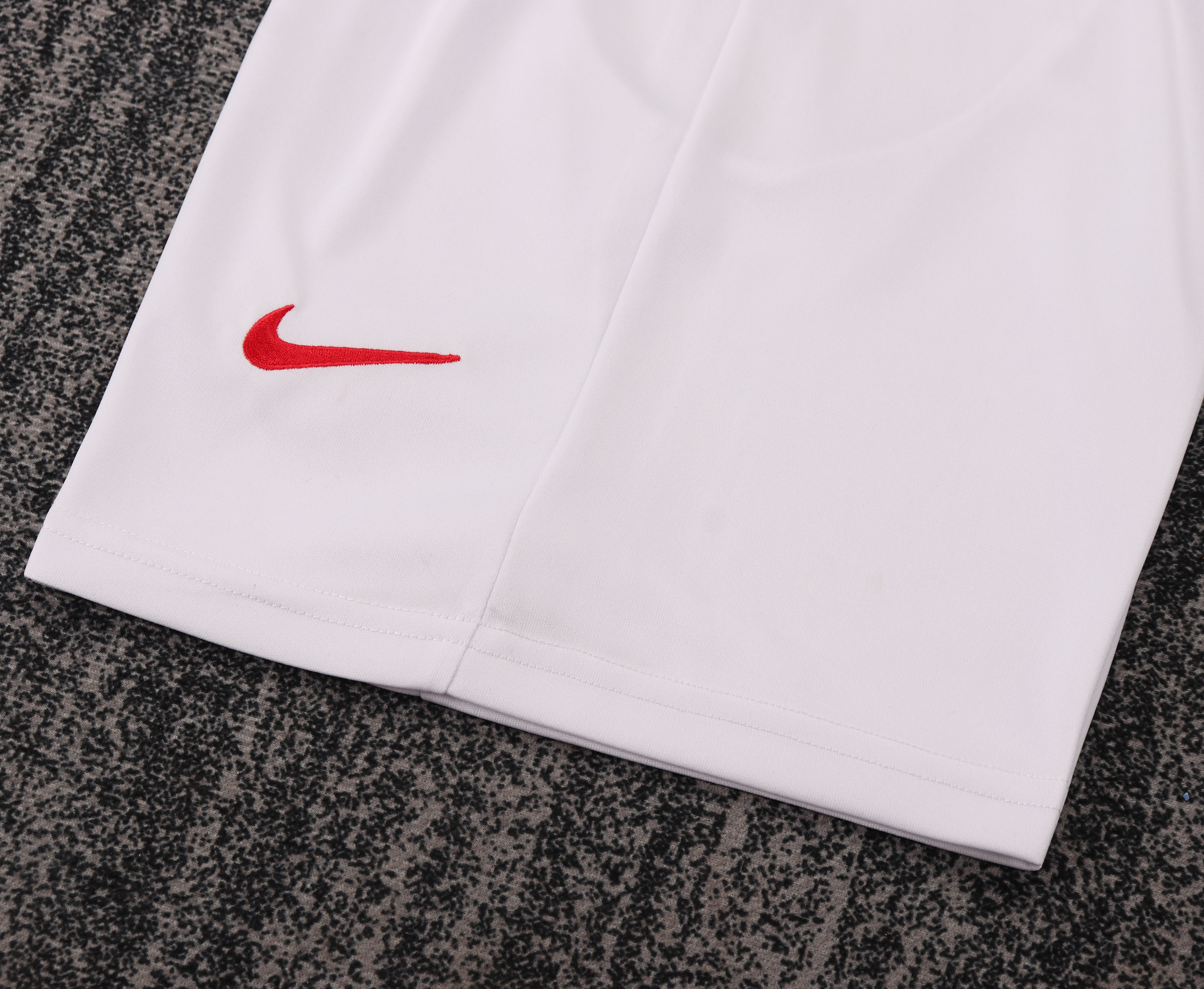 04-05 Arsenal Home